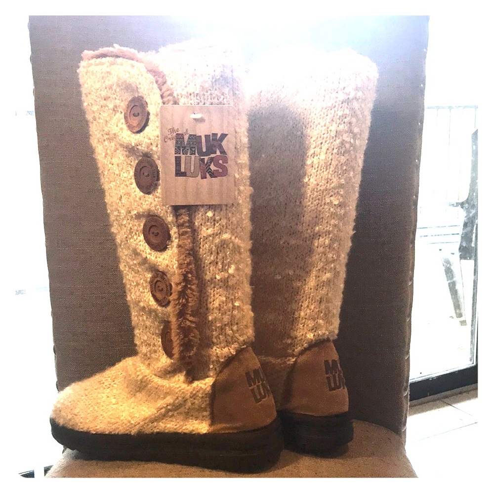 Brand New Knit Muk Luk boots!